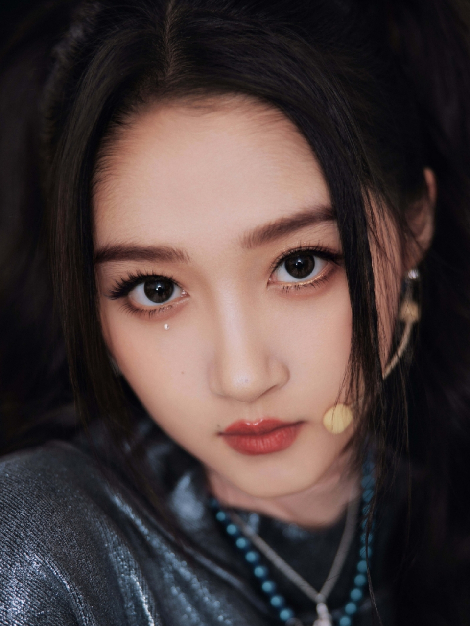 电竞美少女关晓彤双马尾美照,肉丝美腿性感十足!