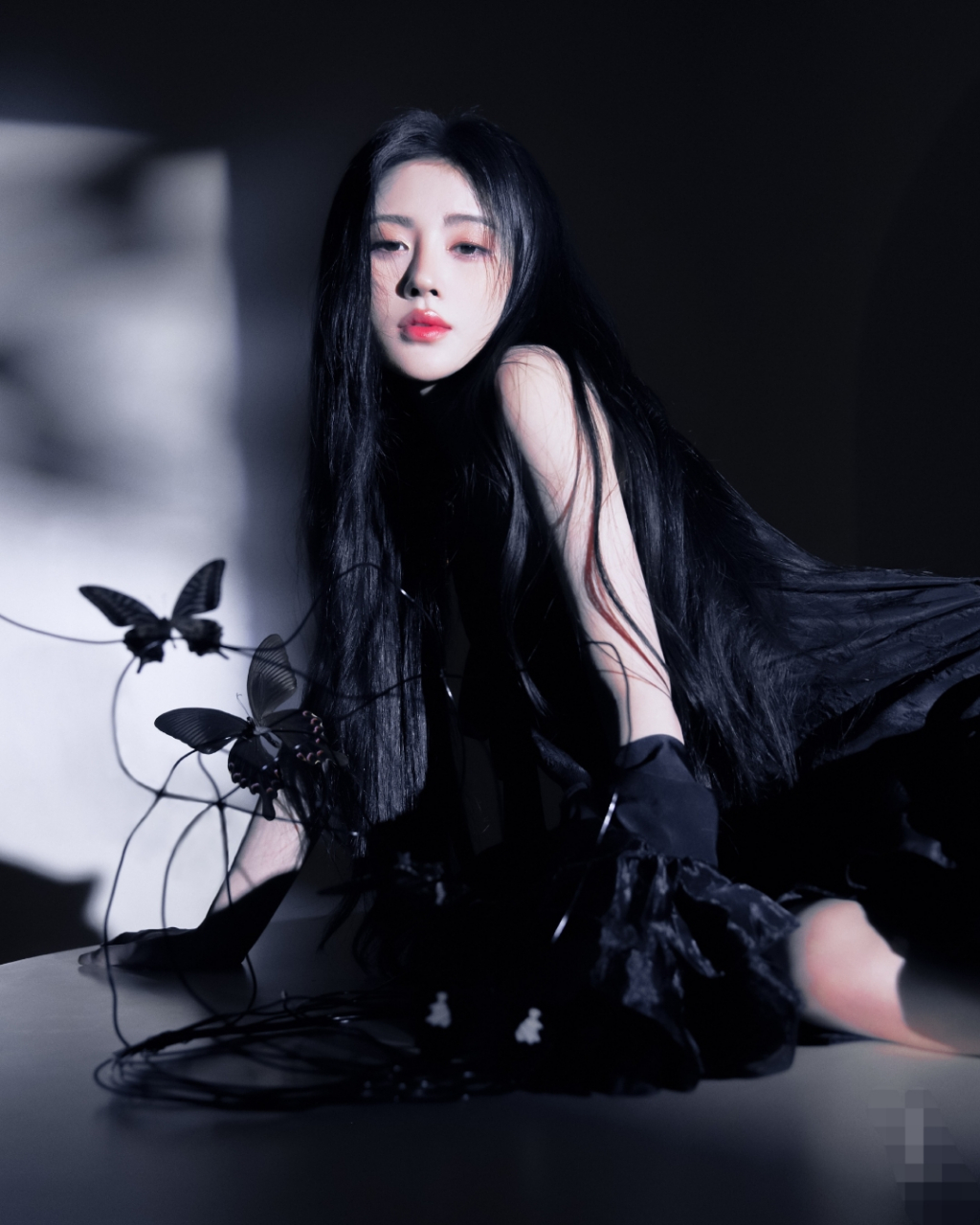 鞠婧祎黑色连衣裙美照大赏,清纯颜值让人沉醉,美爆了!