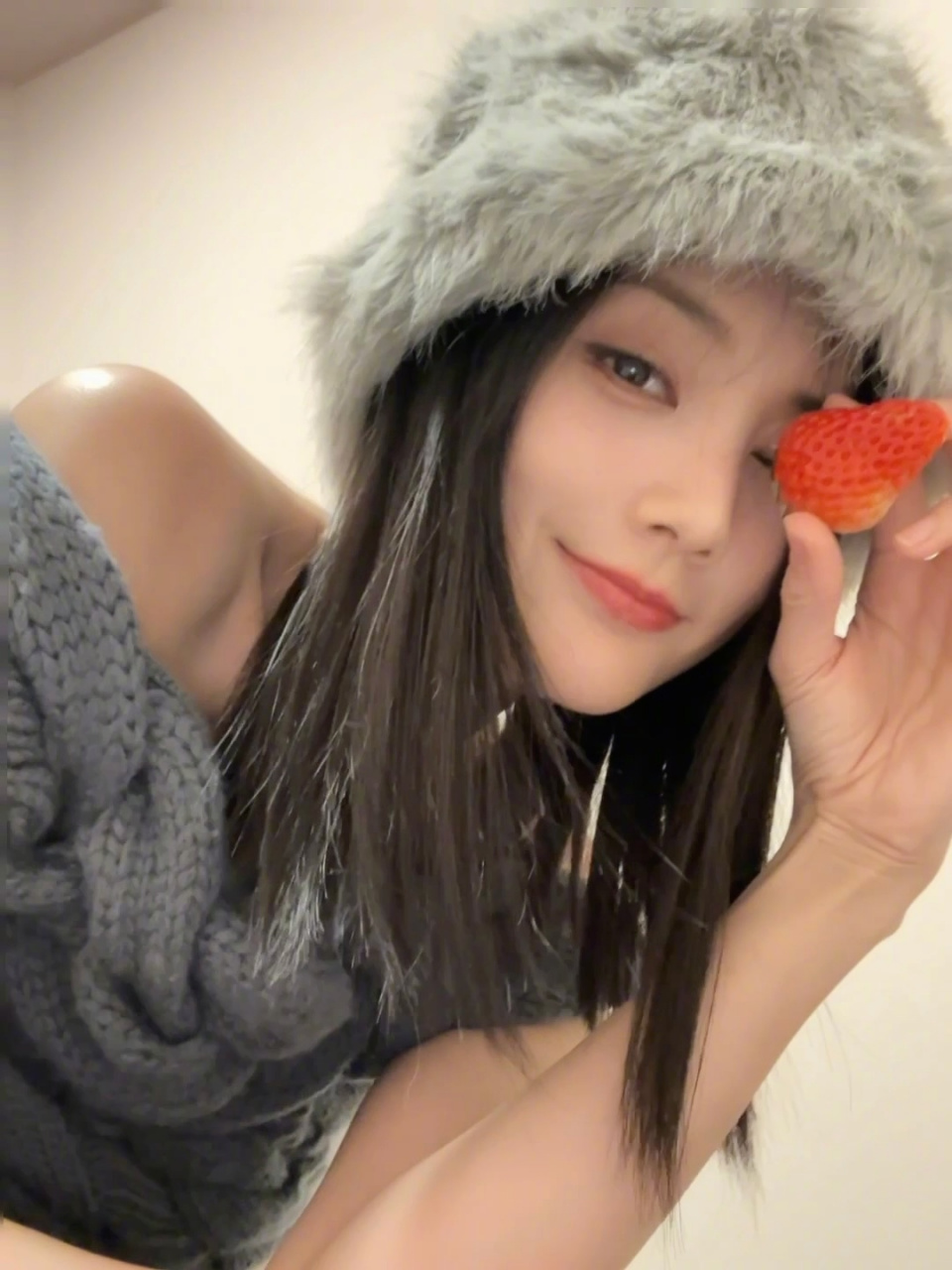 李一桐太美了,性感小嘴唇满满的诱惑力,太容易勾起观众欲望了!