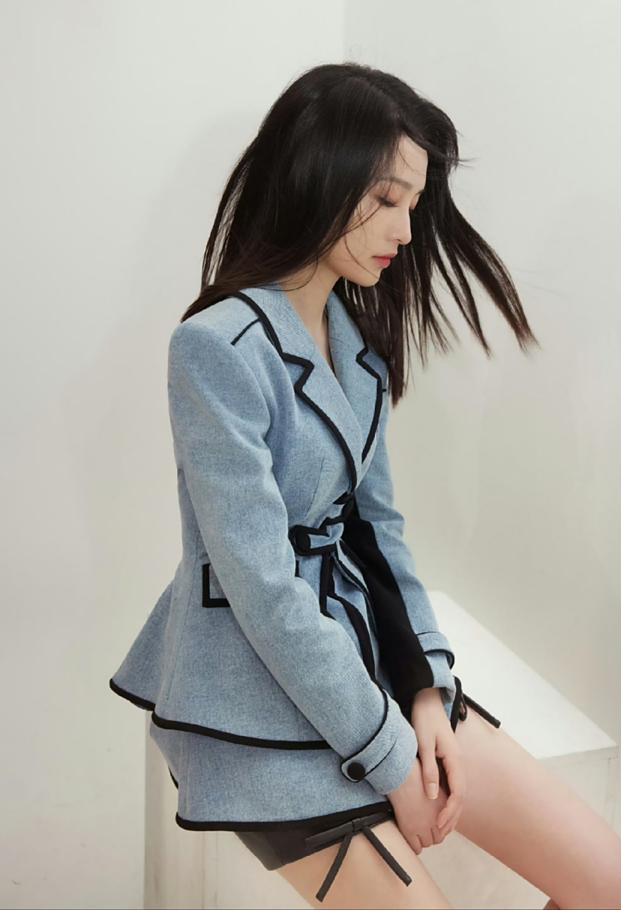 李沁美腿写真,这大长腿千金都不换,太绝了!