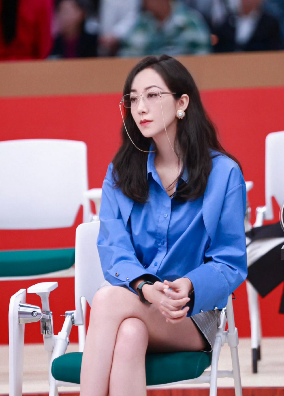 韩雪这大长腿太带劲了,纤细光滑看的人口水直流!