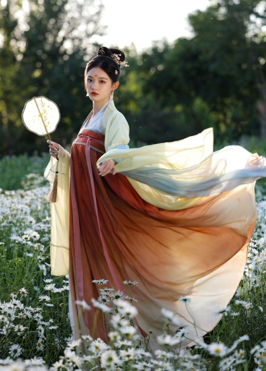 林允花间古装大片,轻纱摇曳仿佛仙女下凡,爱了爱了!