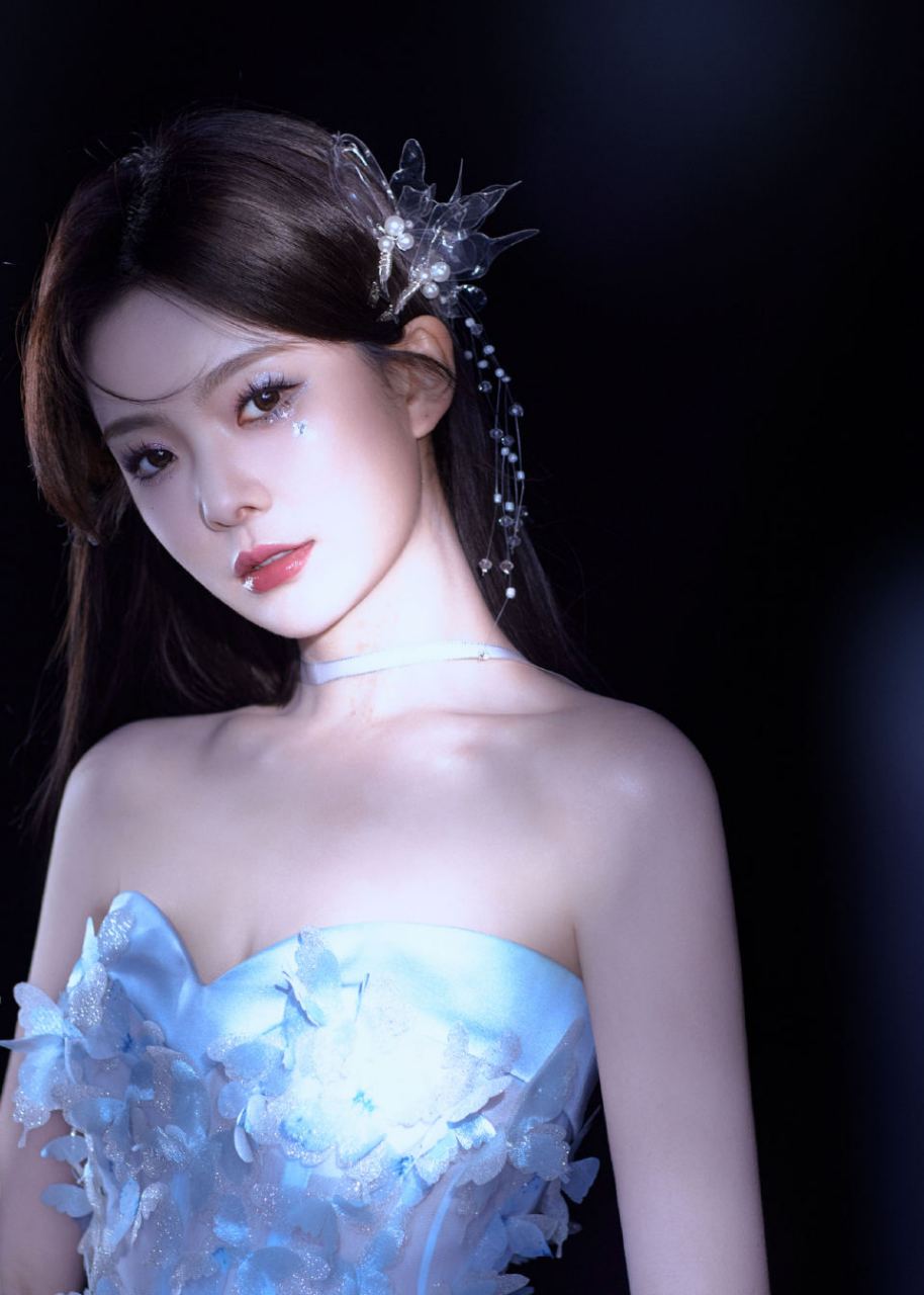 陈卓璇白色蝴蝶裙写真,美丽动人似不食人间烟火的仙子,让人心动不已!