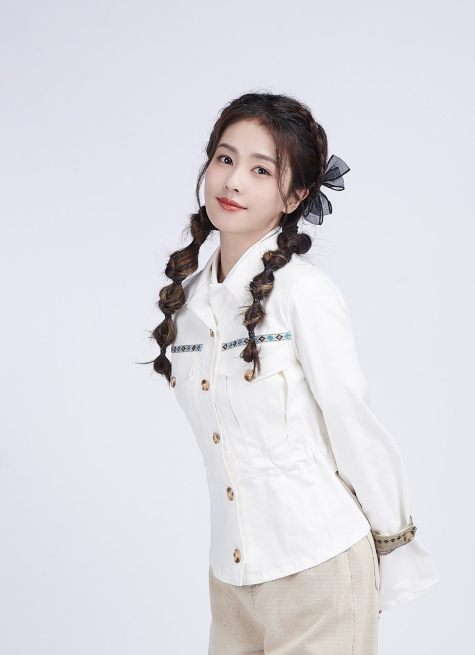 白鹿双马尾太美了,清纯甜美俏皮可爱,迷的人神魂颠倒!