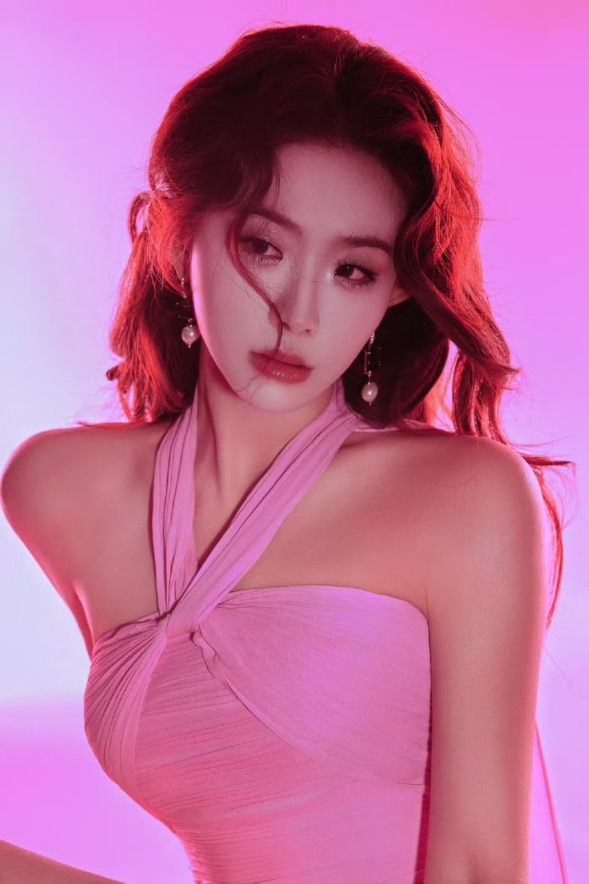 喻言绝美大长腿写真,感觉拥有一双美腿已经成为内娱女星必备条件了!