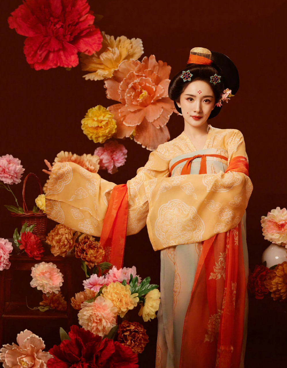 杨幂这是穿的日本和服吗?妆扮好像日本女人啊!