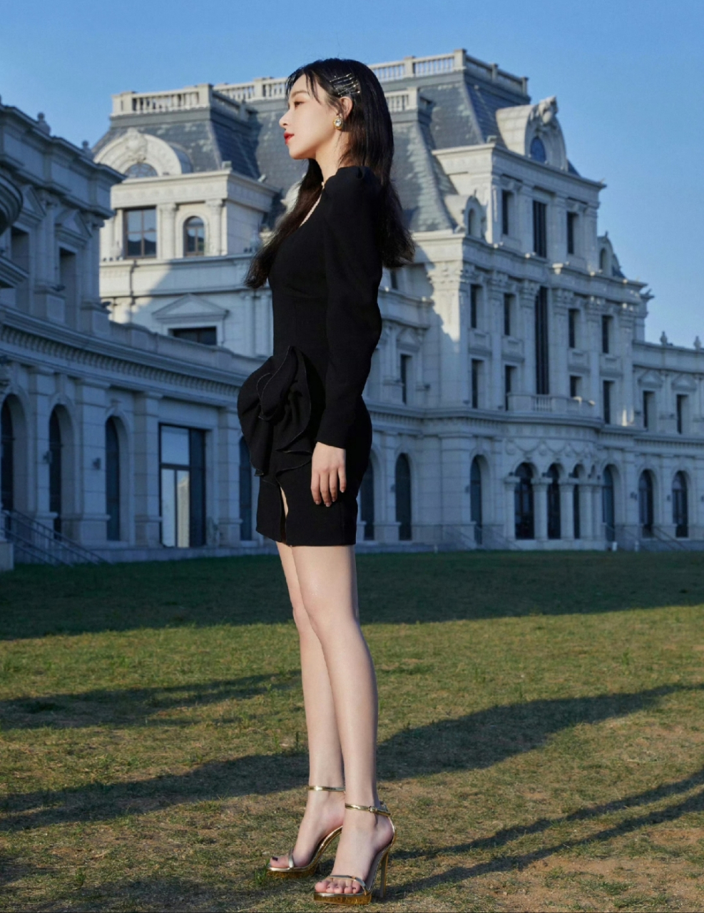 阚清子大长腿配这迷离的眼神,谁看谁深陷其中!