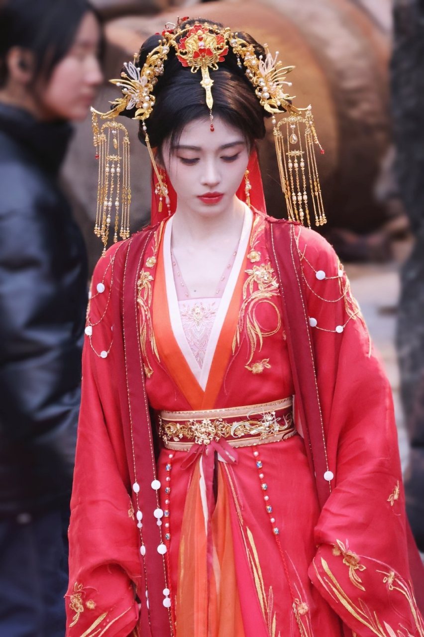 鞠婧祎最美的婚纱照图片