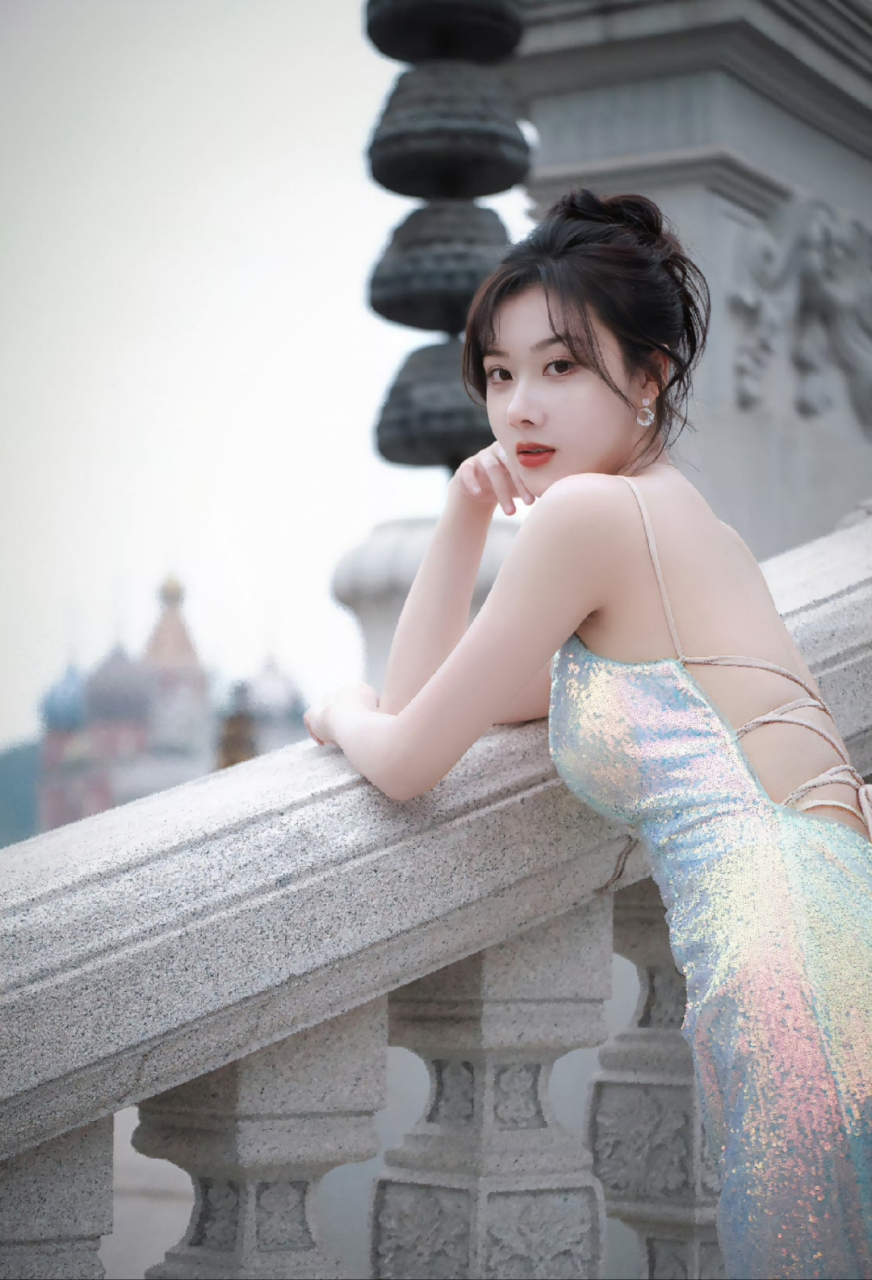 曹曦月身材太有料了吧,先不说火不火,该身材在娱乐圈绝对是首屈一指!