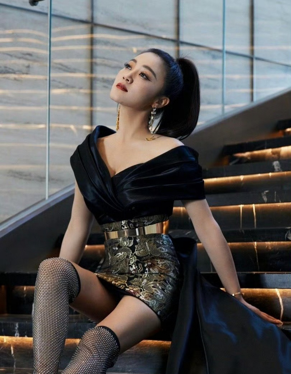 王小玮这双腿好迷人呀,不愧是踩双排键的大长腿,太诱人了!