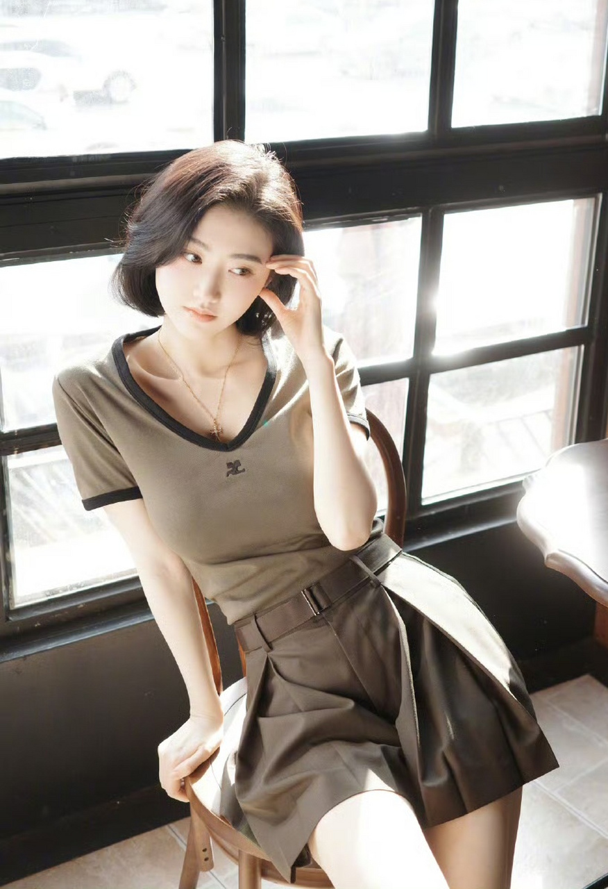 景甜紧身衣配超短裙大赏,满满的青春甜美气息,让人不能自拔!