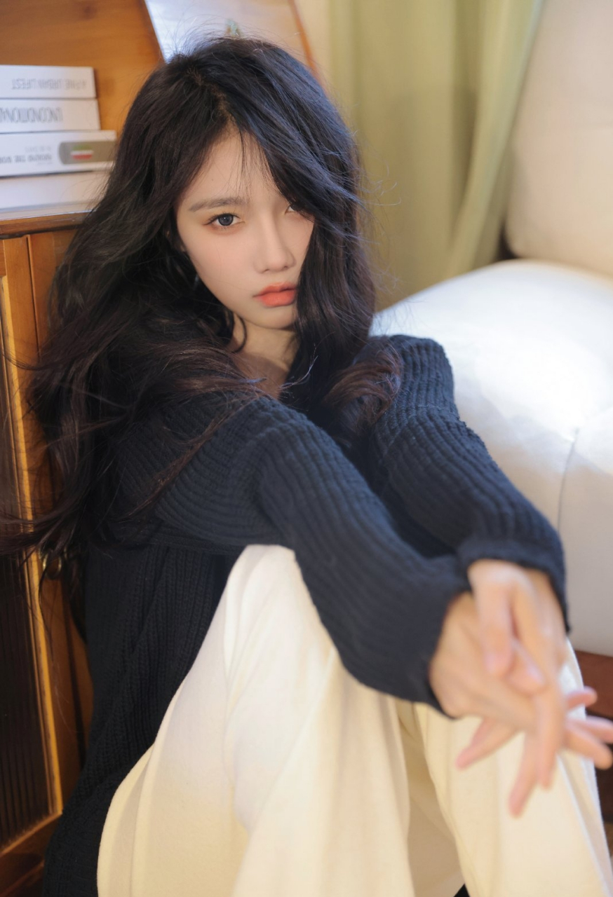 宋昕冉这神态与颜值堪称纯欲天花板,比那些网红还诱人,太迷人了!