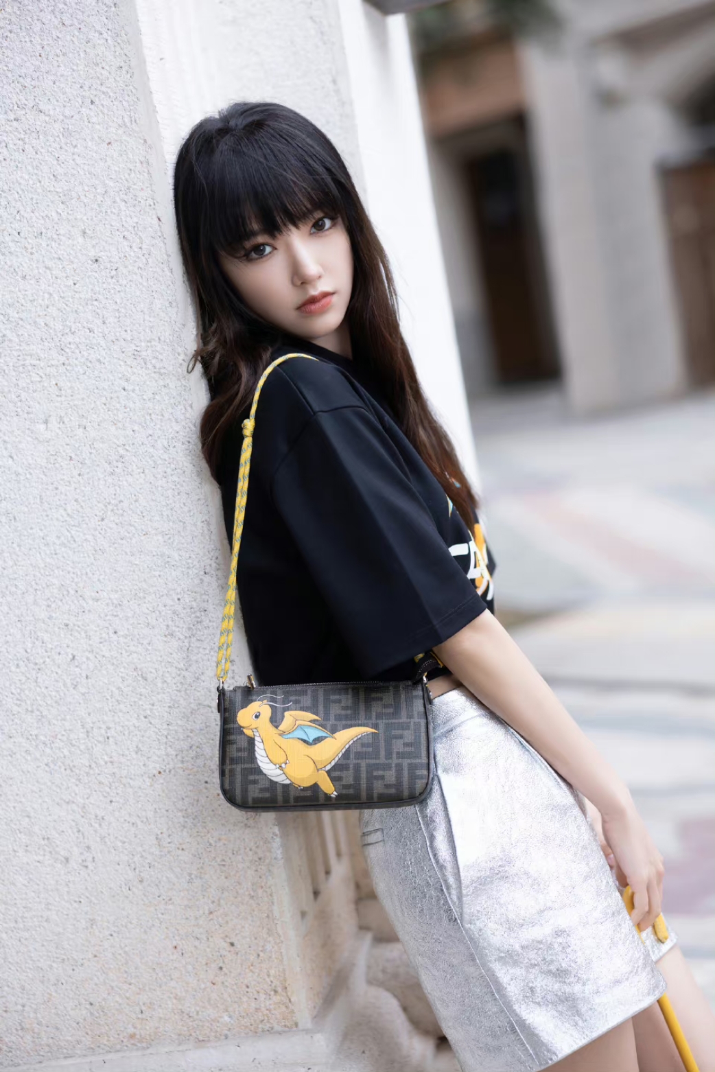 程潇白色短裙秀白皙美腿,怎么感觉程潇瘦了呢?与奶潇的称呼不搭了!