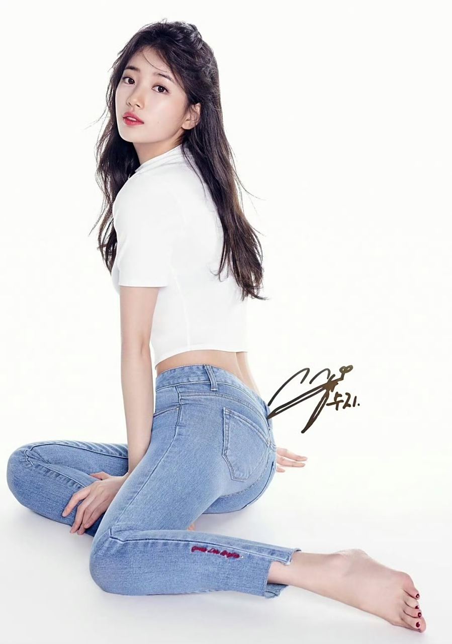 裴秀智性感牛仔裤写真,这肥美的臀部谁看了会不爱呢?