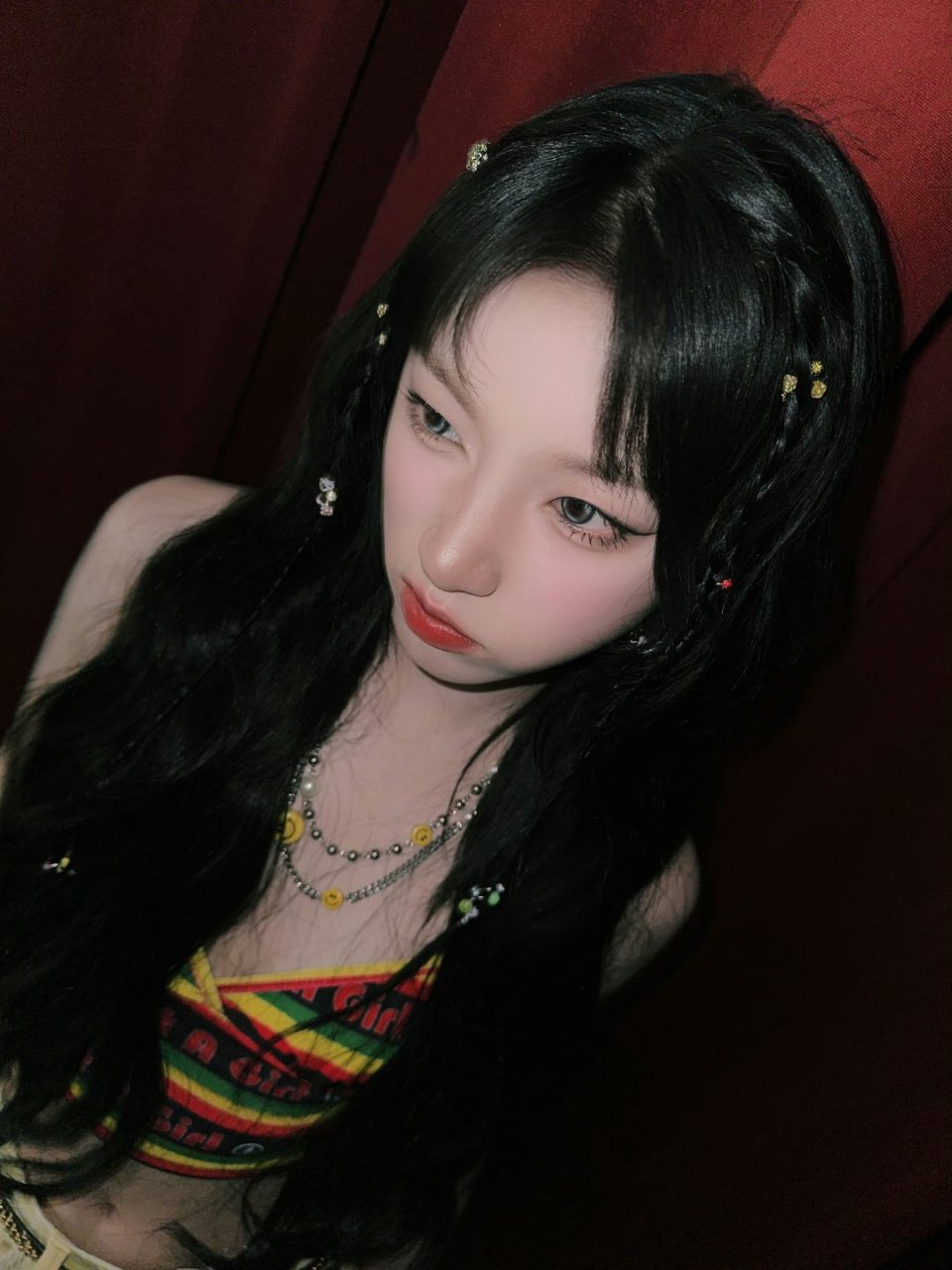 宋雨琦露脐衣自拍大放送,迷人肚脐水嫩诱人,谁看谁心动呀!