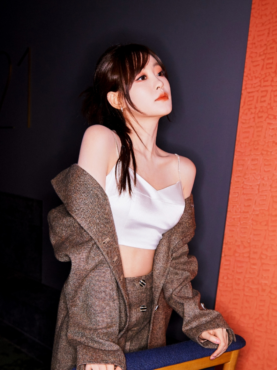 祝绪丹吊带内衣秀,微微隆起的事业线看的人头晕眼花,太诱人了!