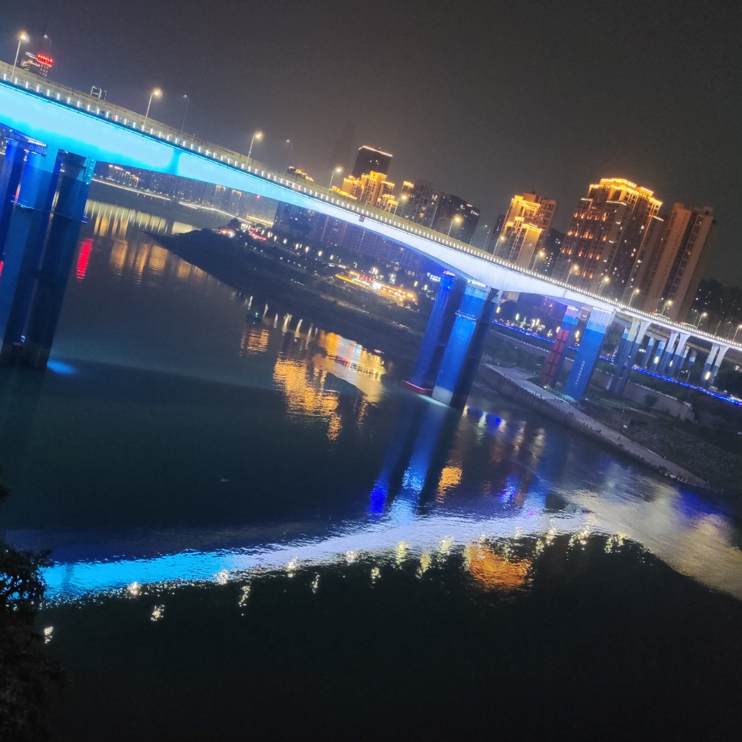 重庆嘉陵江夜景描写图片