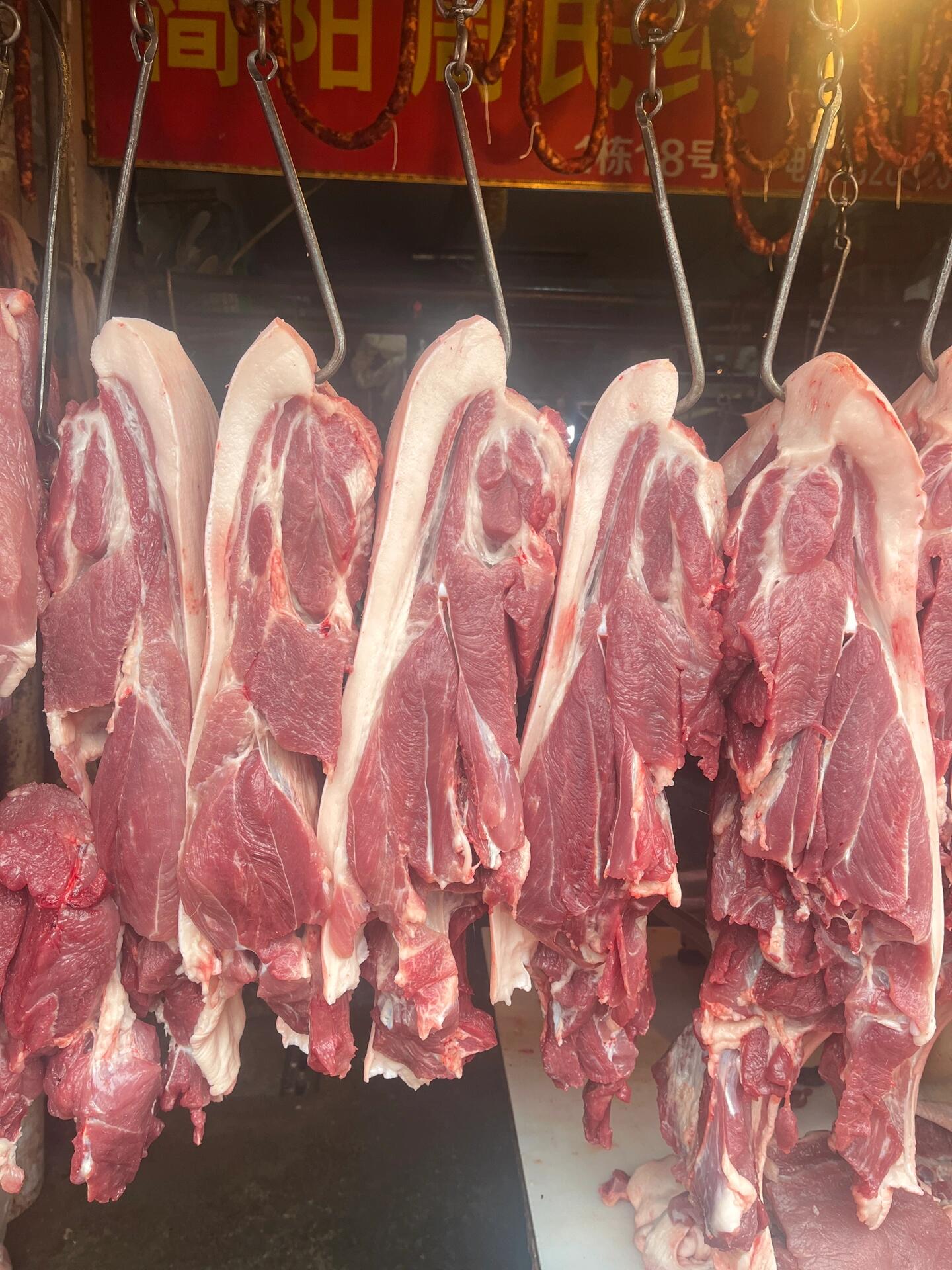 想问问大家,灌香肠是用夹子肉还是后腿肉?
