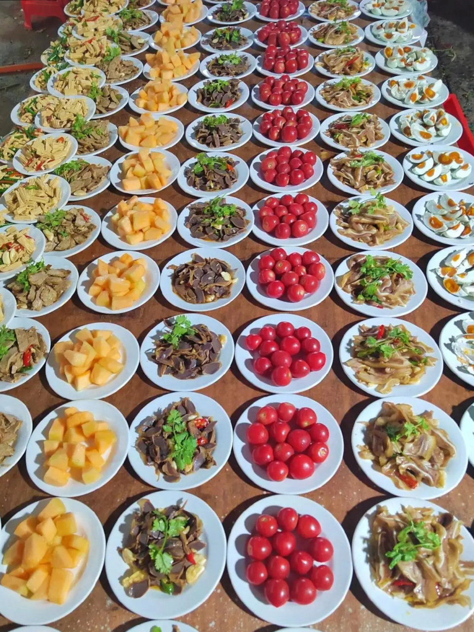 来来来,开席了,开席了,先看中央,后扫四方#吃大席# @百度创作者官方