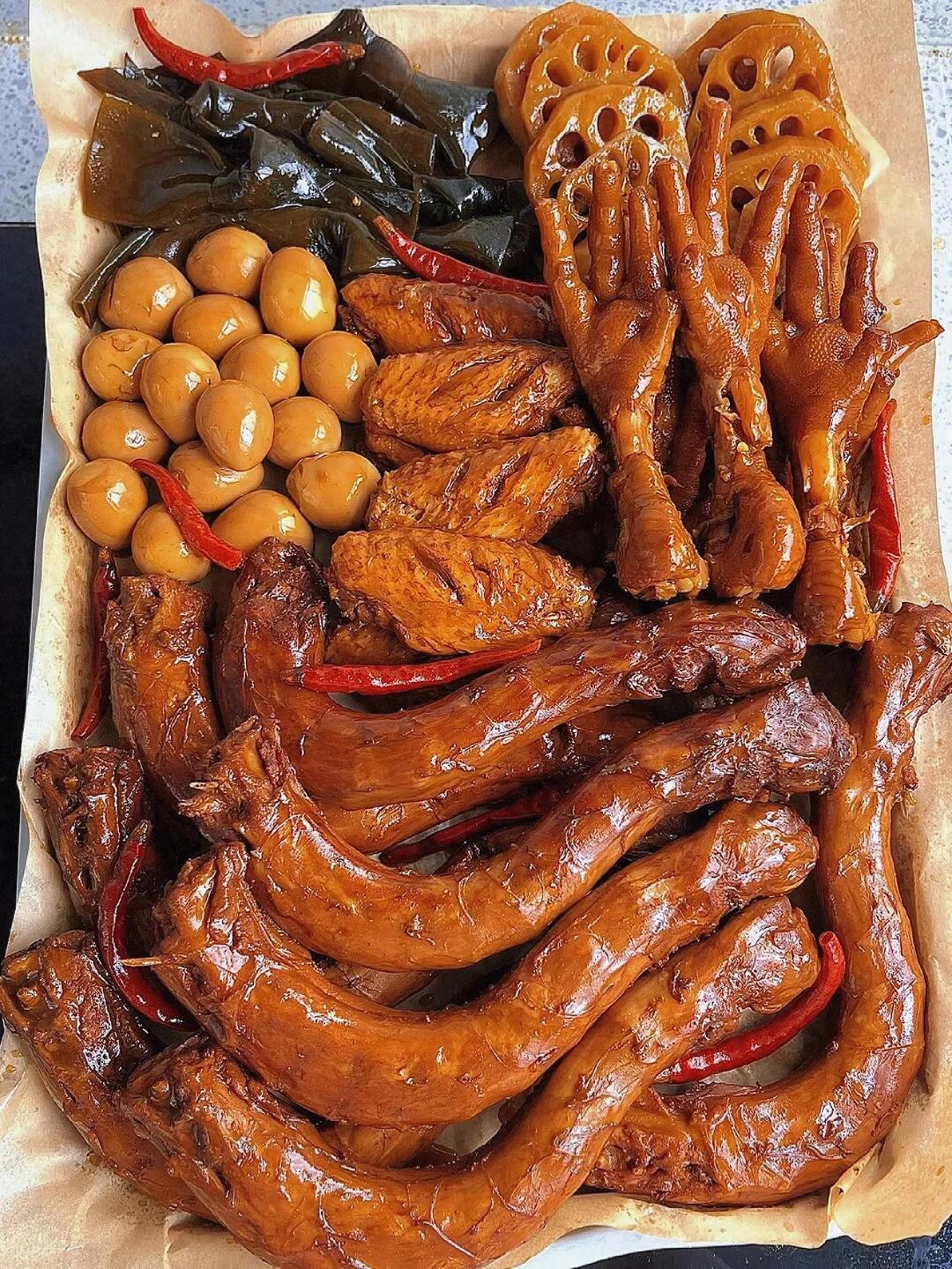 酱香甜辣的自制周黑鸭.特别简单的卤味!