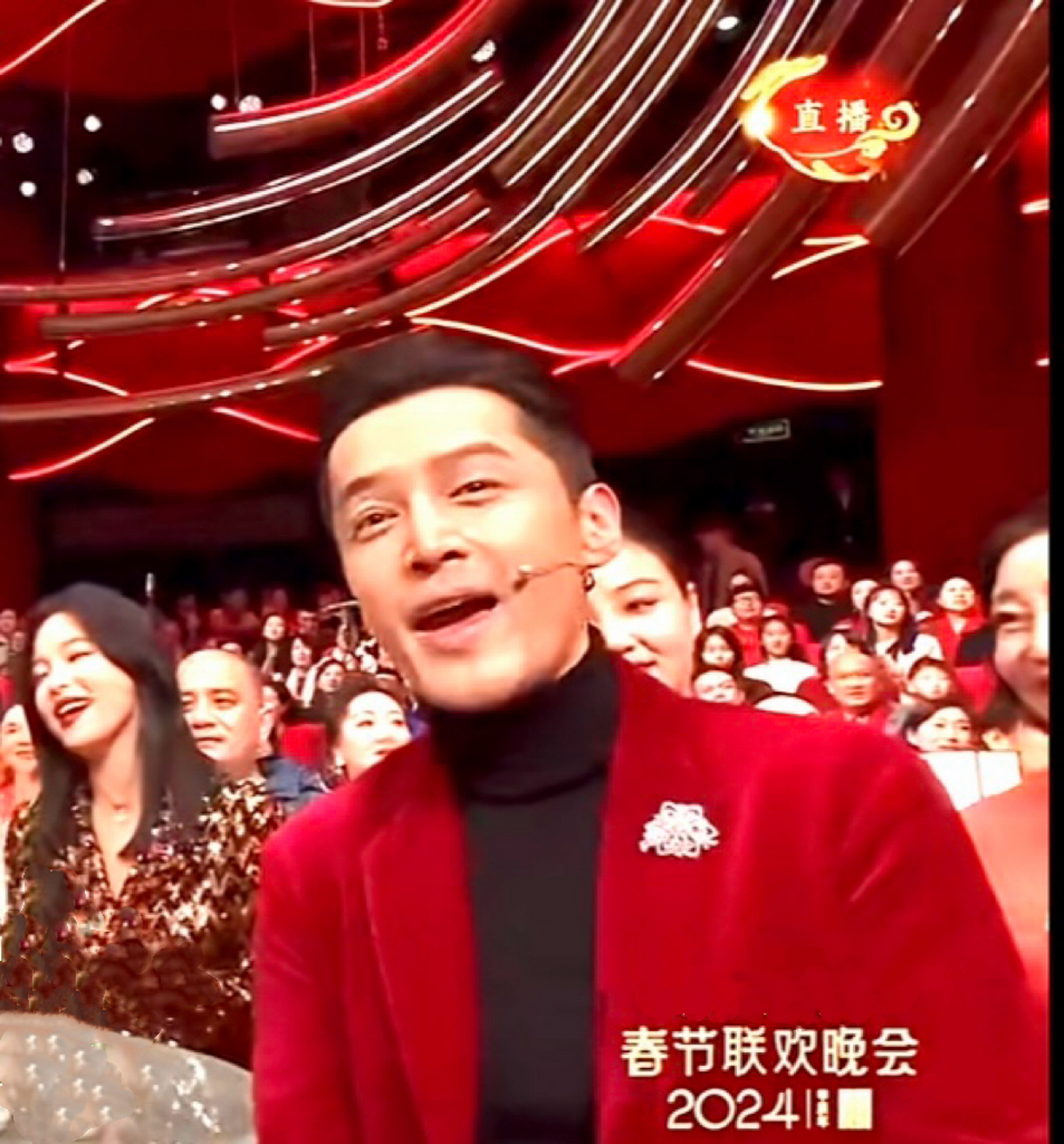 胡歌与唐嫣用上海话演唱了《打年糕》