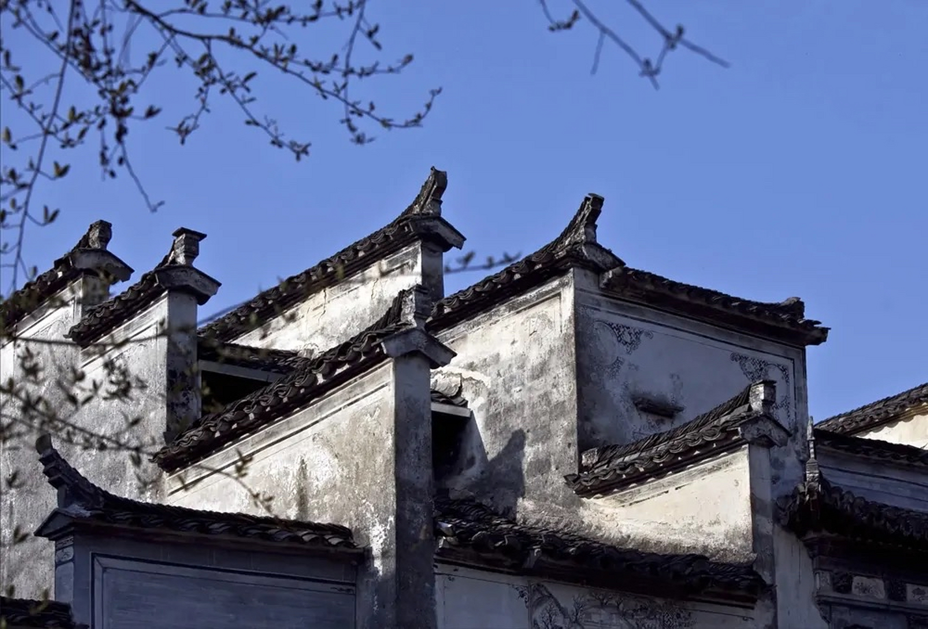 韵律美到骨髓深处的马头墙…………       马头