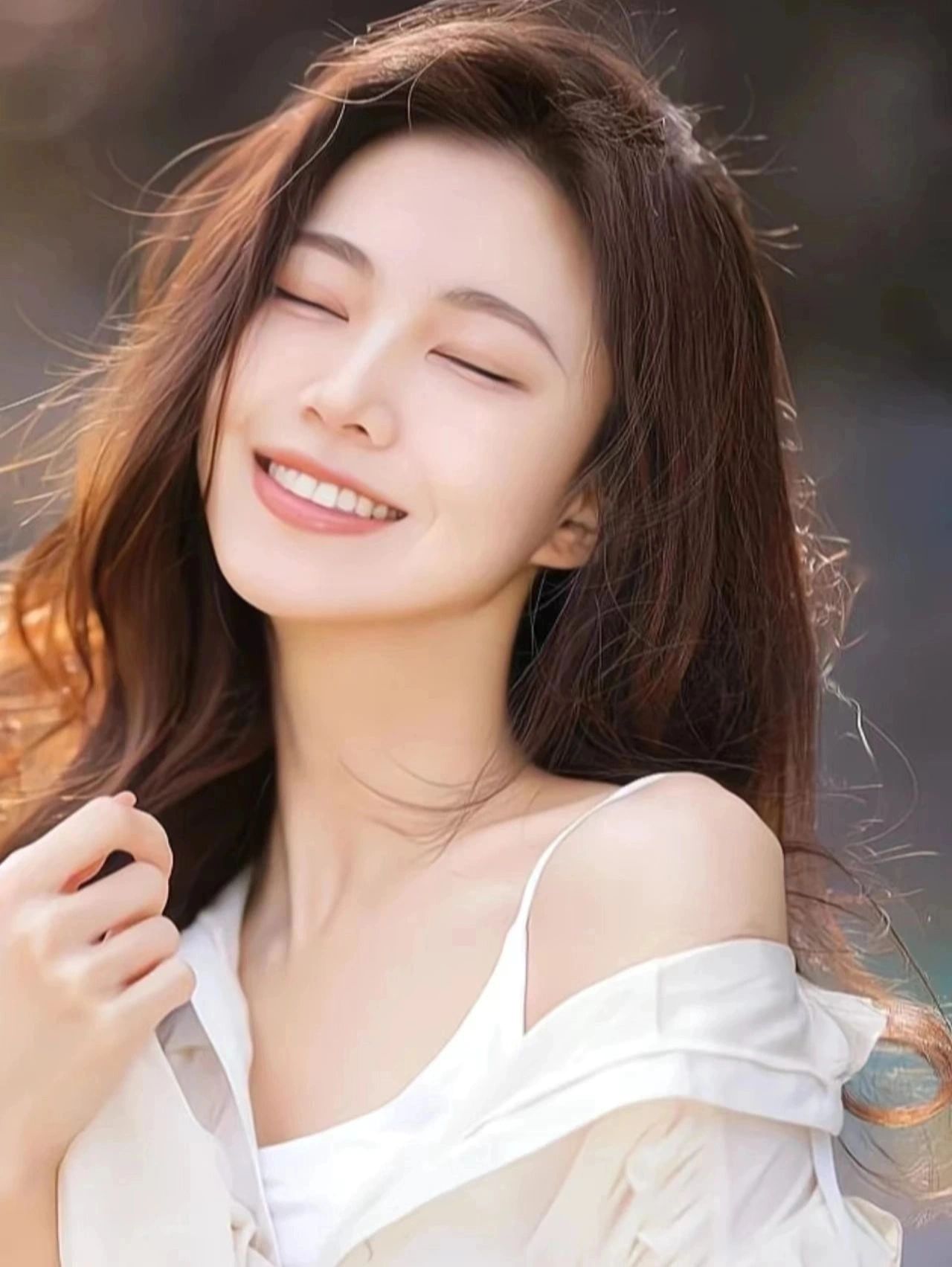 做人,一半装傻,一半装哑,有些事,心里明白就好,不