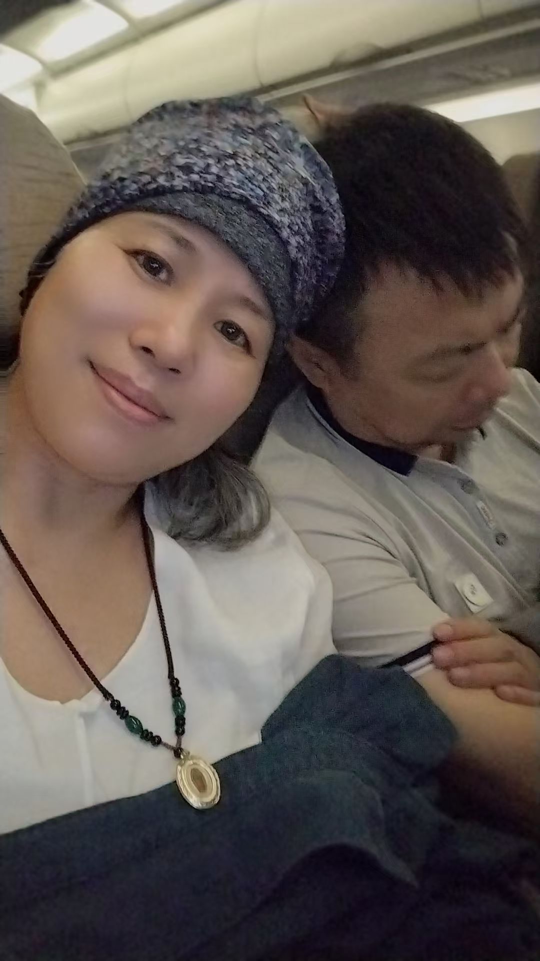 连胤老婆韩玫一家三口照片及简介侯祥老婆赵寅照片李太坤的妻子资料