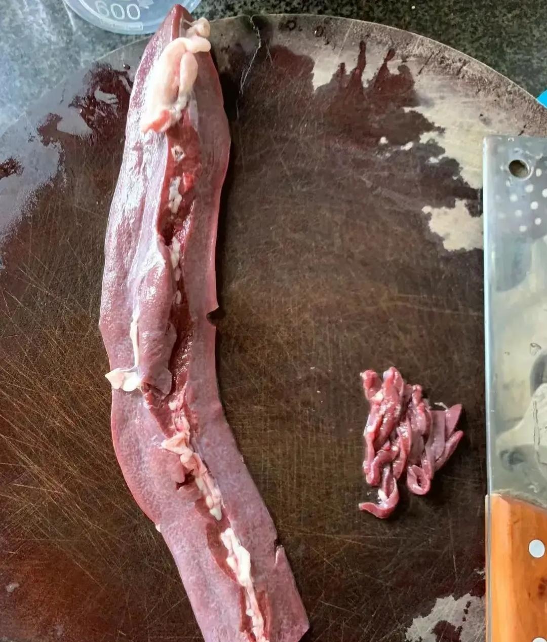 超级喜欢吃这个,每次去赶集都会买几条回来,很便宜