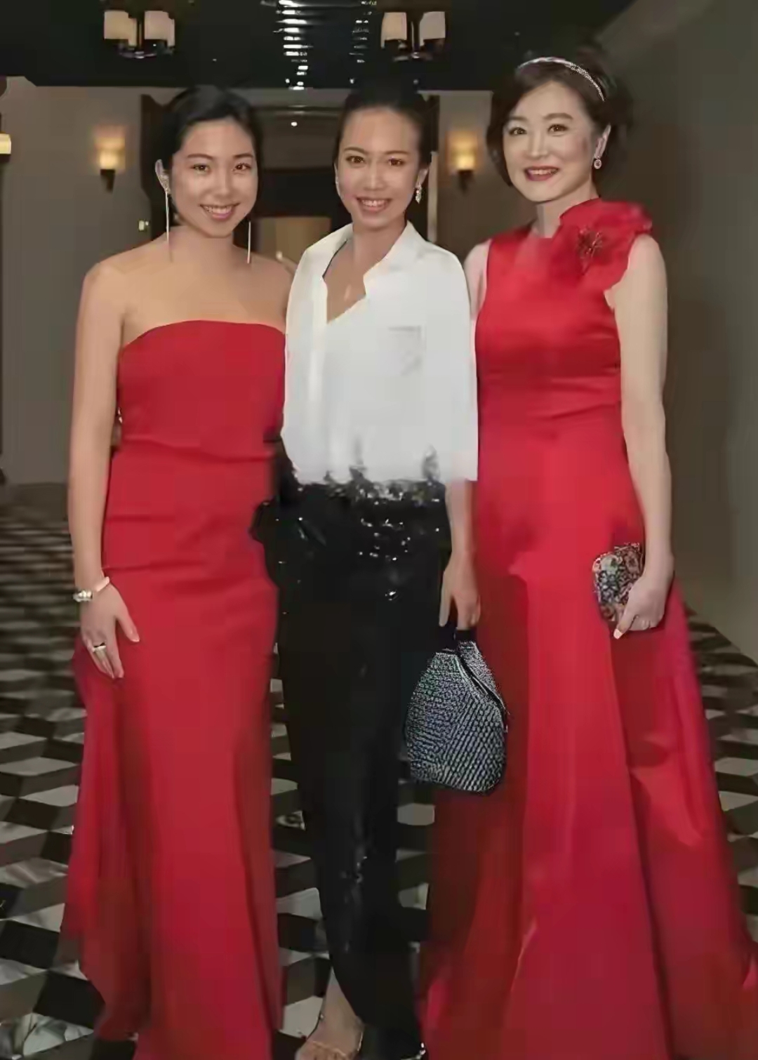 林青霞的女儿们照片图片