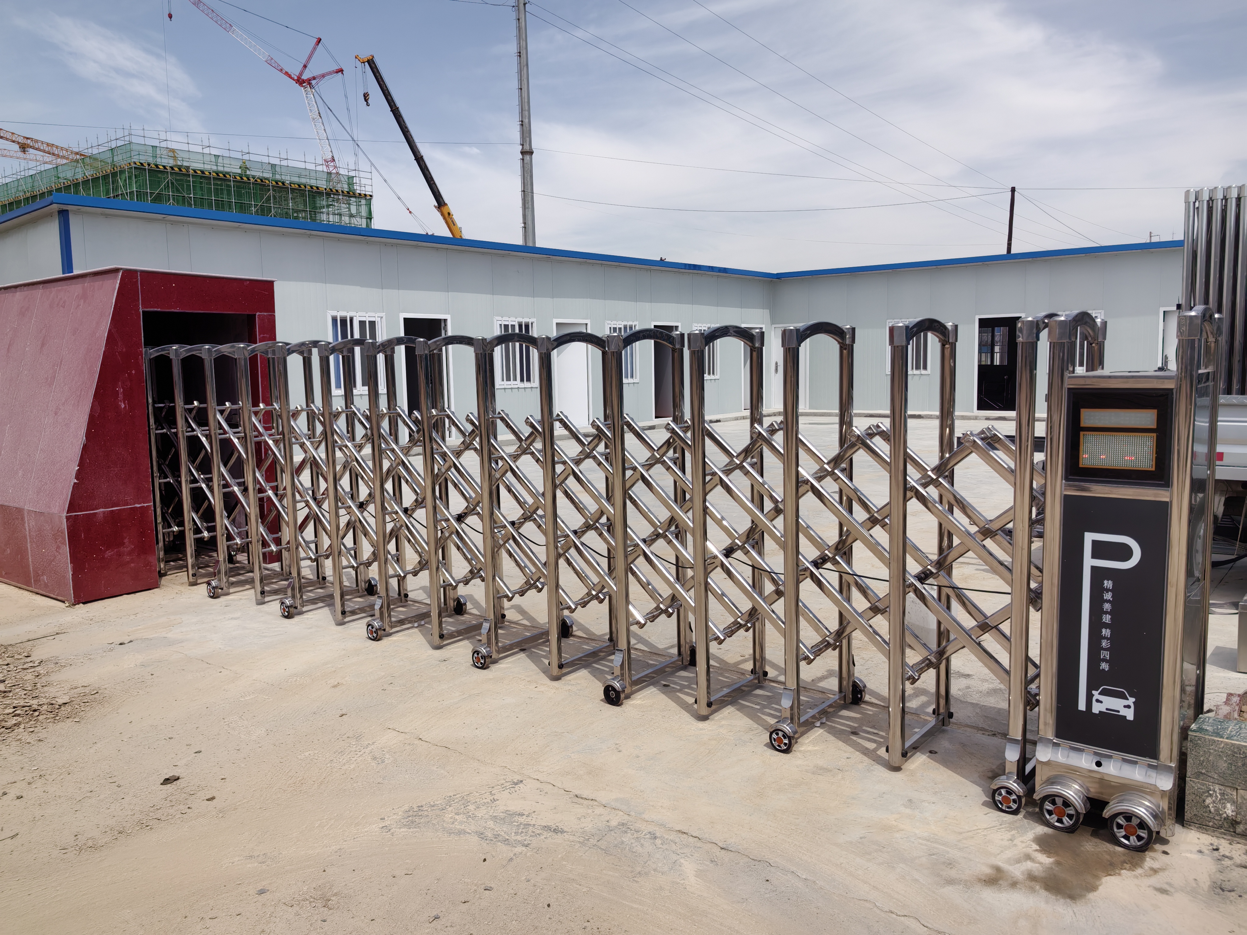 兰州市电动伸缩门定做安装厂家,#电动伸缩门厂家# 铝合金伸缩门,#电动