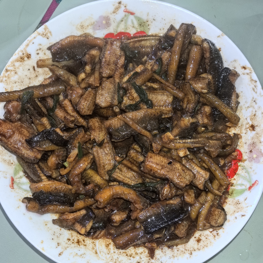 现在每天的烦恼是: 一个人吃不完 根本吃不完 没