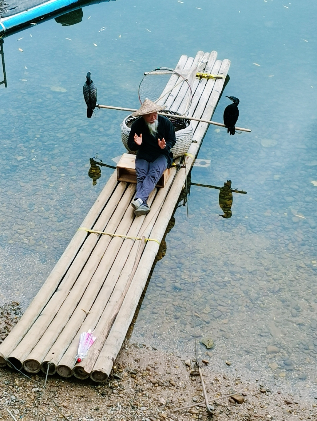 说起漓江我小时候看电视总是在晚上7点钟打开电视那