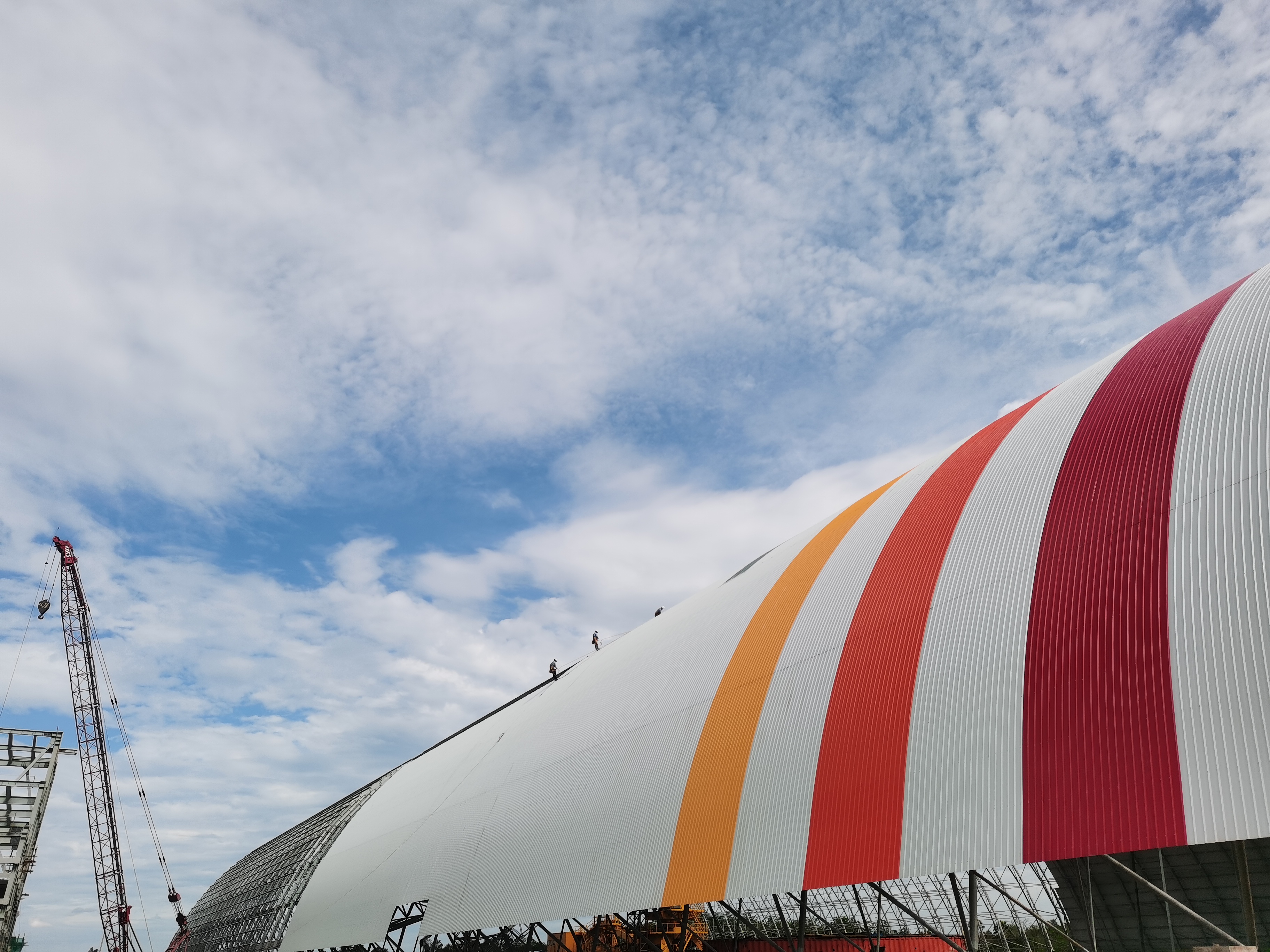 蓝碳,又称"蓝色碳汇"或"海洋碳汇",特指海洋活动及海洋生物吸收大气中