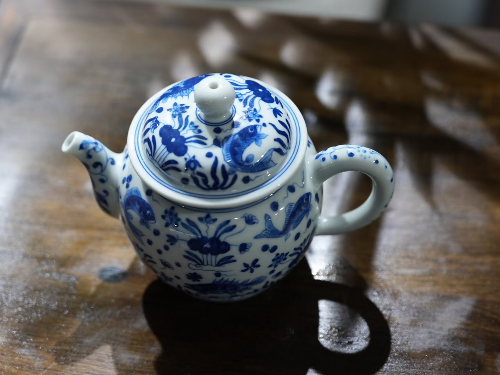 纯手工青花瓷茶壶景德镇匠人古法手绘青花鱼藻纹泡茶壶经典纹饰球孔