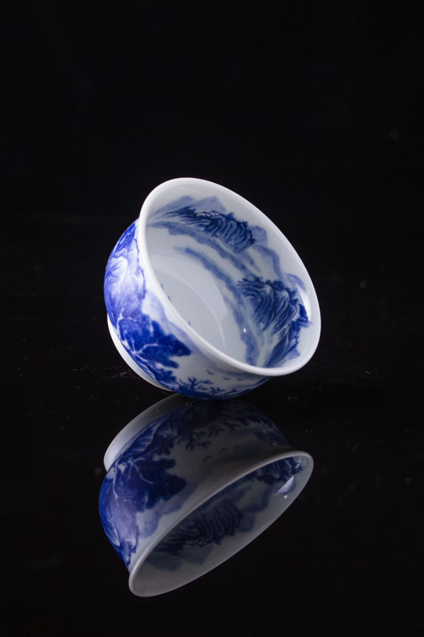 手绘青花内外满工通景细工山水主人杯景德镇柴窑珍藏款炉式品茗茶杯