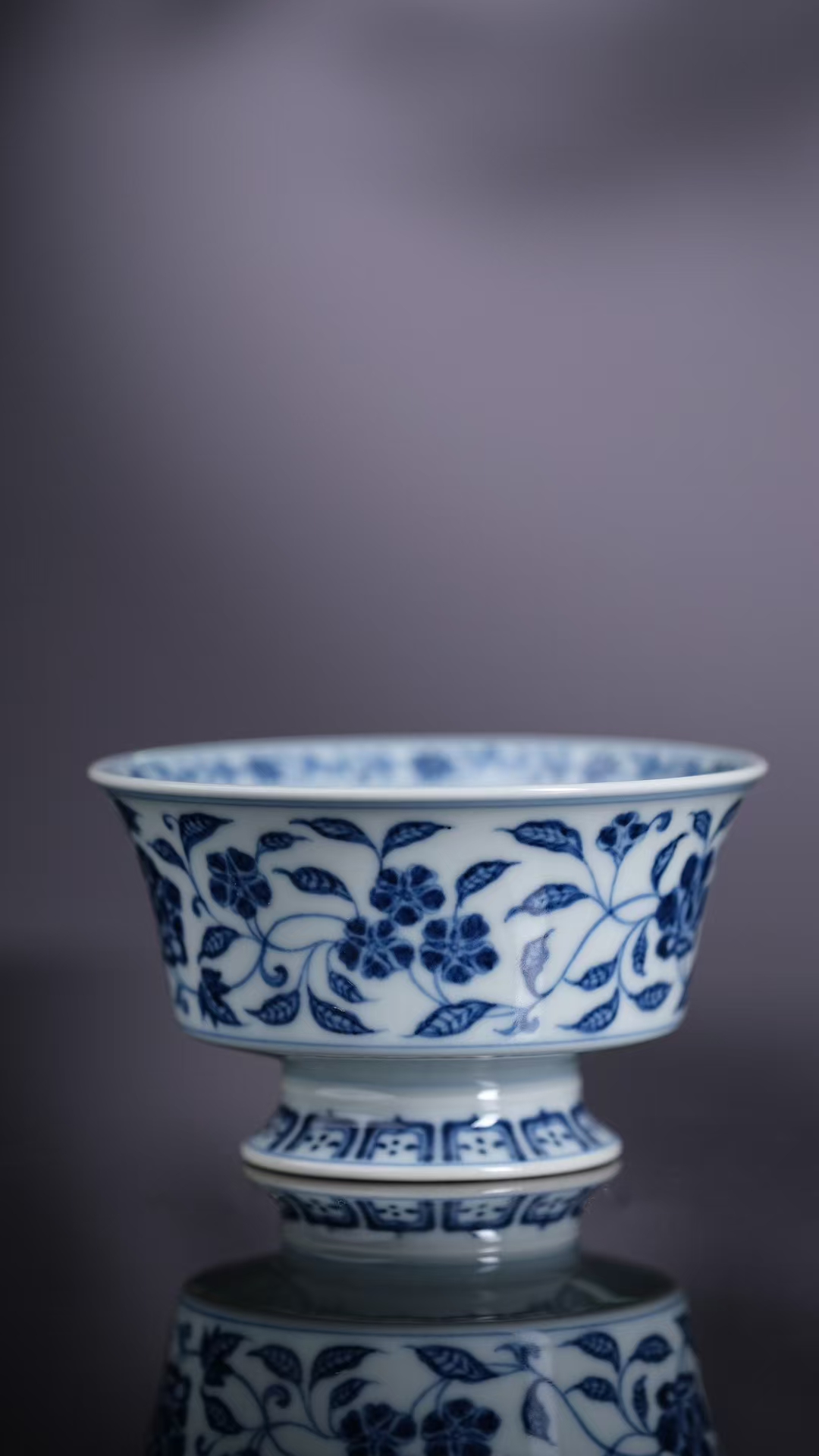 几条主干曲线的组合,穿插自然,青花杯子茶杯 景德镇陶瓷