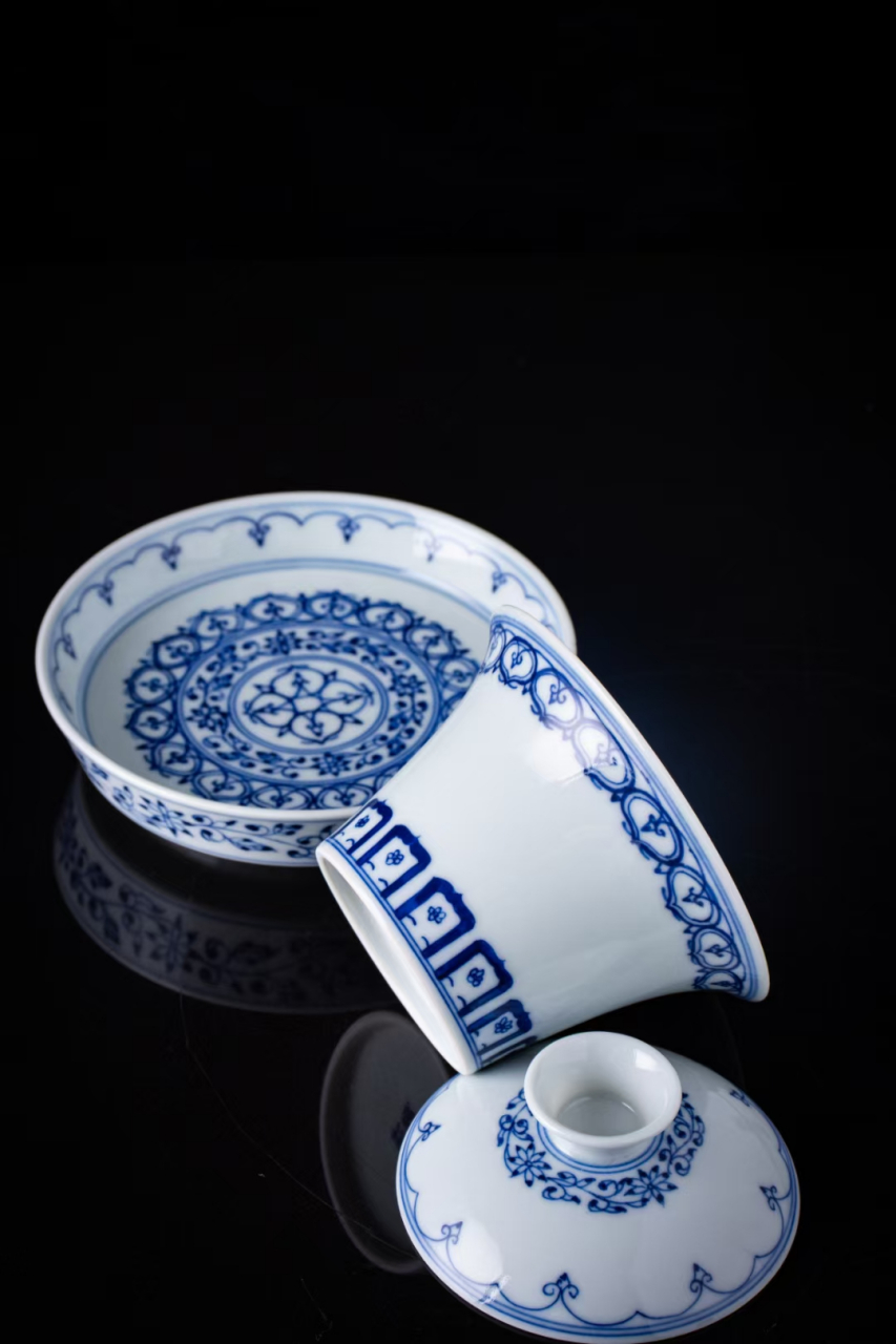 景德镇手绘功夫茶具青花宝相纹小盖碗岩茶器配壶承四品茗茶杯套组