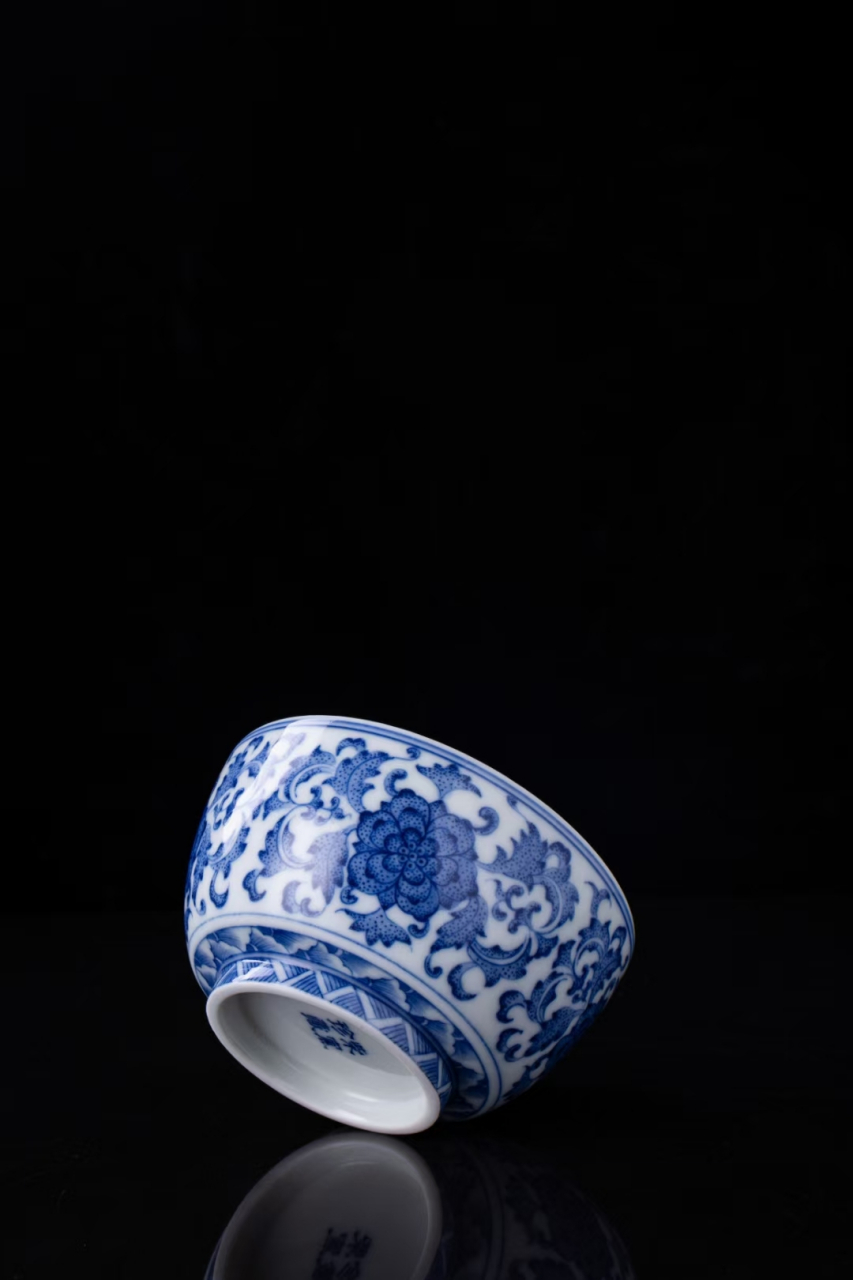 青花点工缠枝莲马蹄杯景德镇手作功夫茶具经典花纹主人大号品茗茶杯