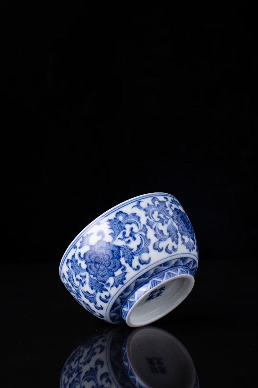 青花点工缠枝莲马蹄杯景德镇手作功夫茶具经典花纹主人大号品茗茶杯