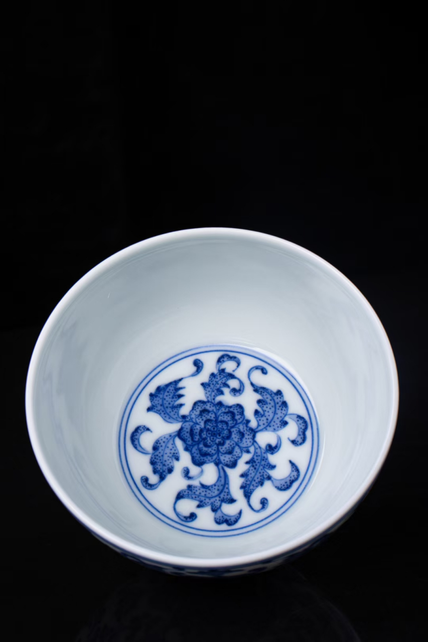 青花点工缠枝莲马蹄杯景德镇手作功夫茶具经典花纹主人大号品茗茶杯
