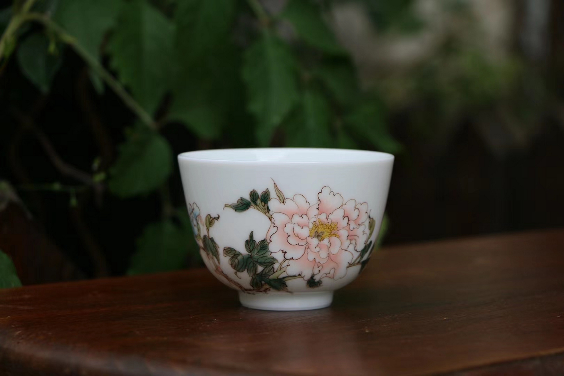 清新淡雅手绘玉泥瓷釉中彩手绘山茶牡丹花纹功夫茶对杯主人杯 大容量