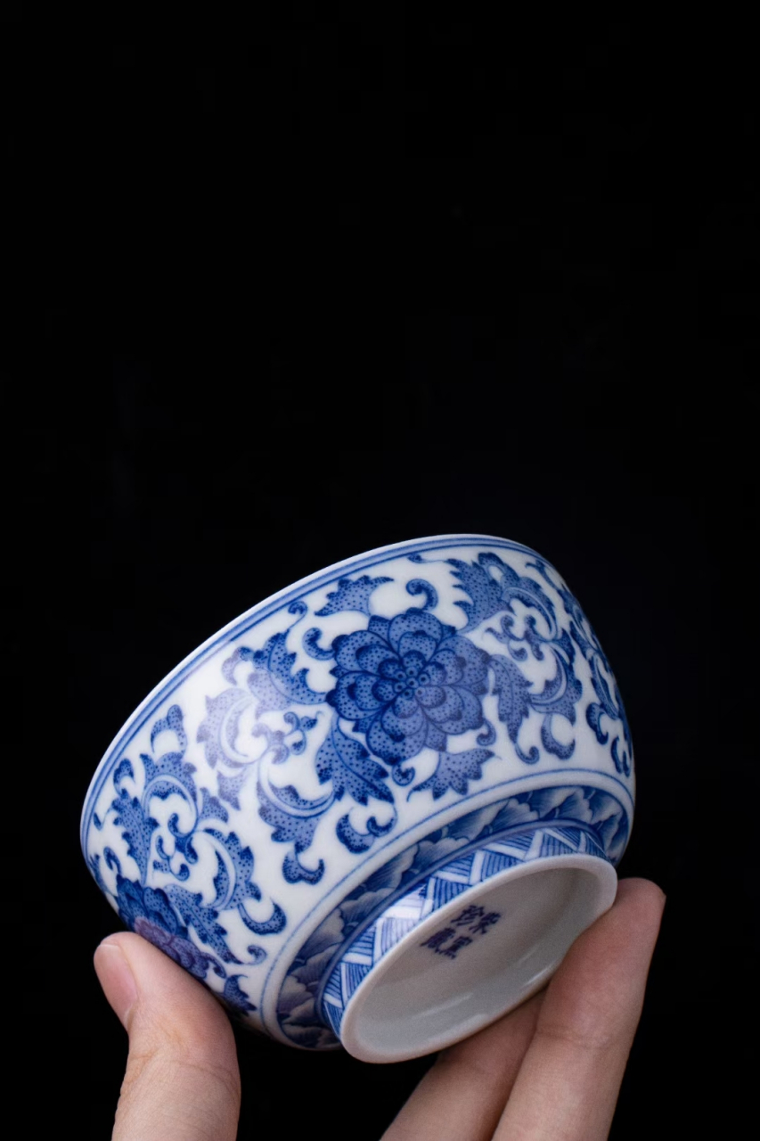 青花点工缠枝莲马蹄杯景德镇手作功夫茶具经典花纹主人大号品茗茶杯