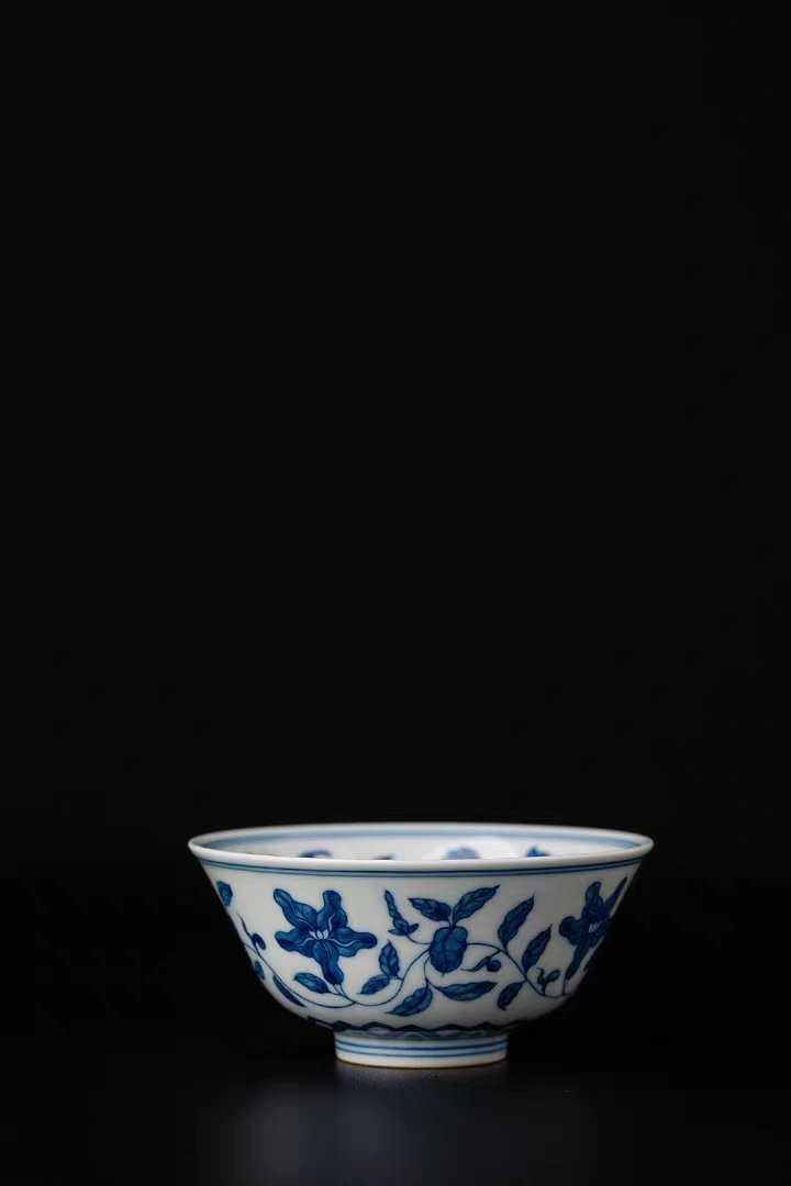 手绘青花瓷杯,陶瓷艺术之美