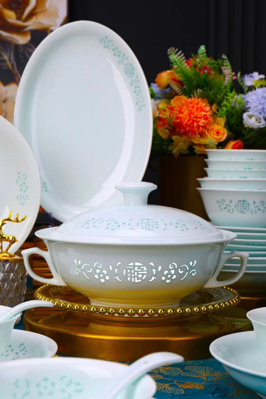 玲珑瓷餐具奢华高档高温釉下彩景德镇陶瓷盘碗碟套装家用10人组合影