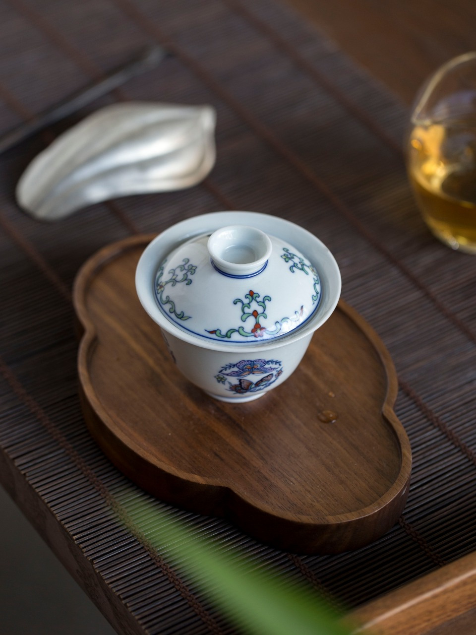 经典景德镇茶器斗彩手绘团蝶两才岩茶器功夫泡茶天地盖碗手工胎釉