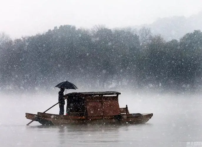 对联 潇湘八景 江天暮雪  (1)  万里湘天飞暮雪 一江楚月下寒烟  (2)