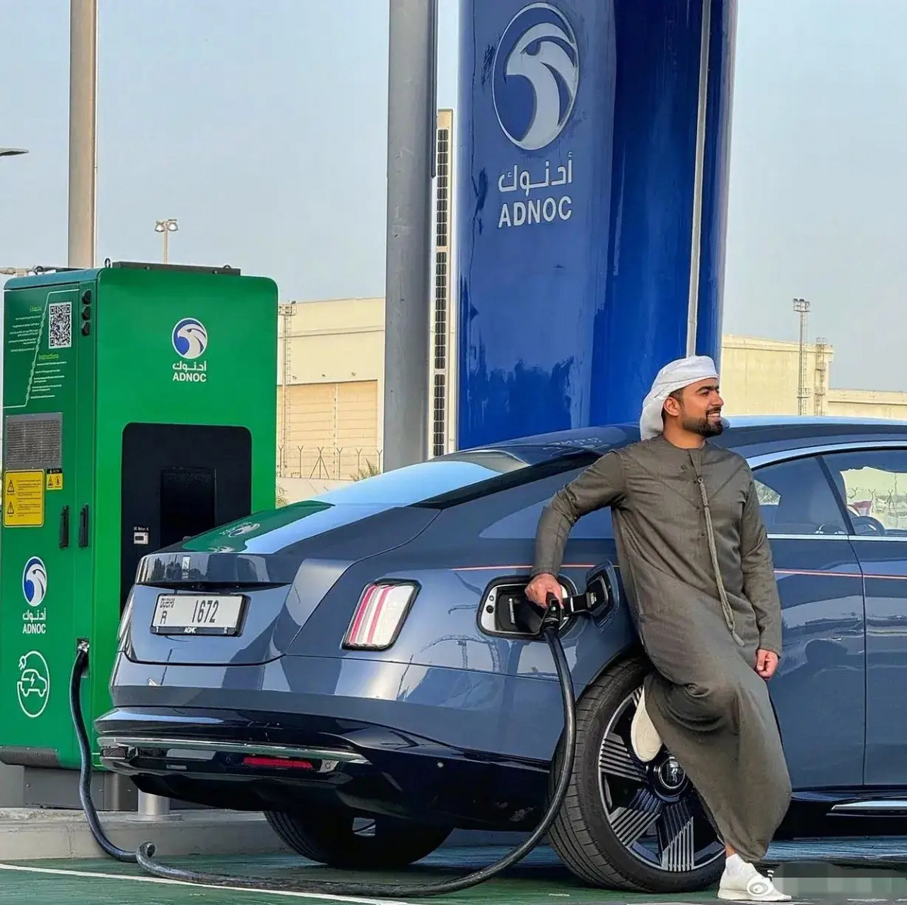 这张照片拍摄于2024年3月,到沙特阿拉伯出差,谈一笔500万美金的基建