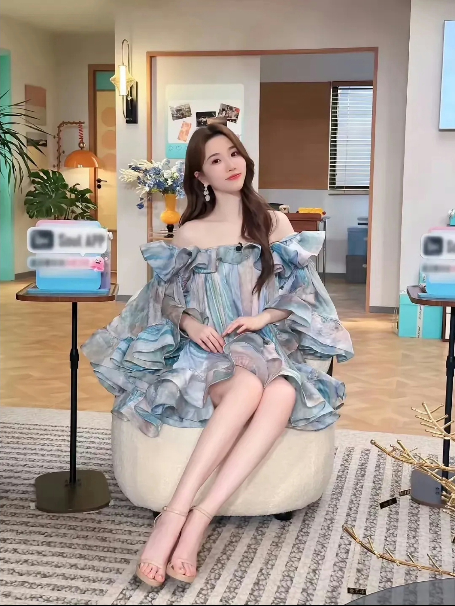 江苏卫视当家花旦张纯烨,1991年生于福建,毕业于中国传媒大学2009级