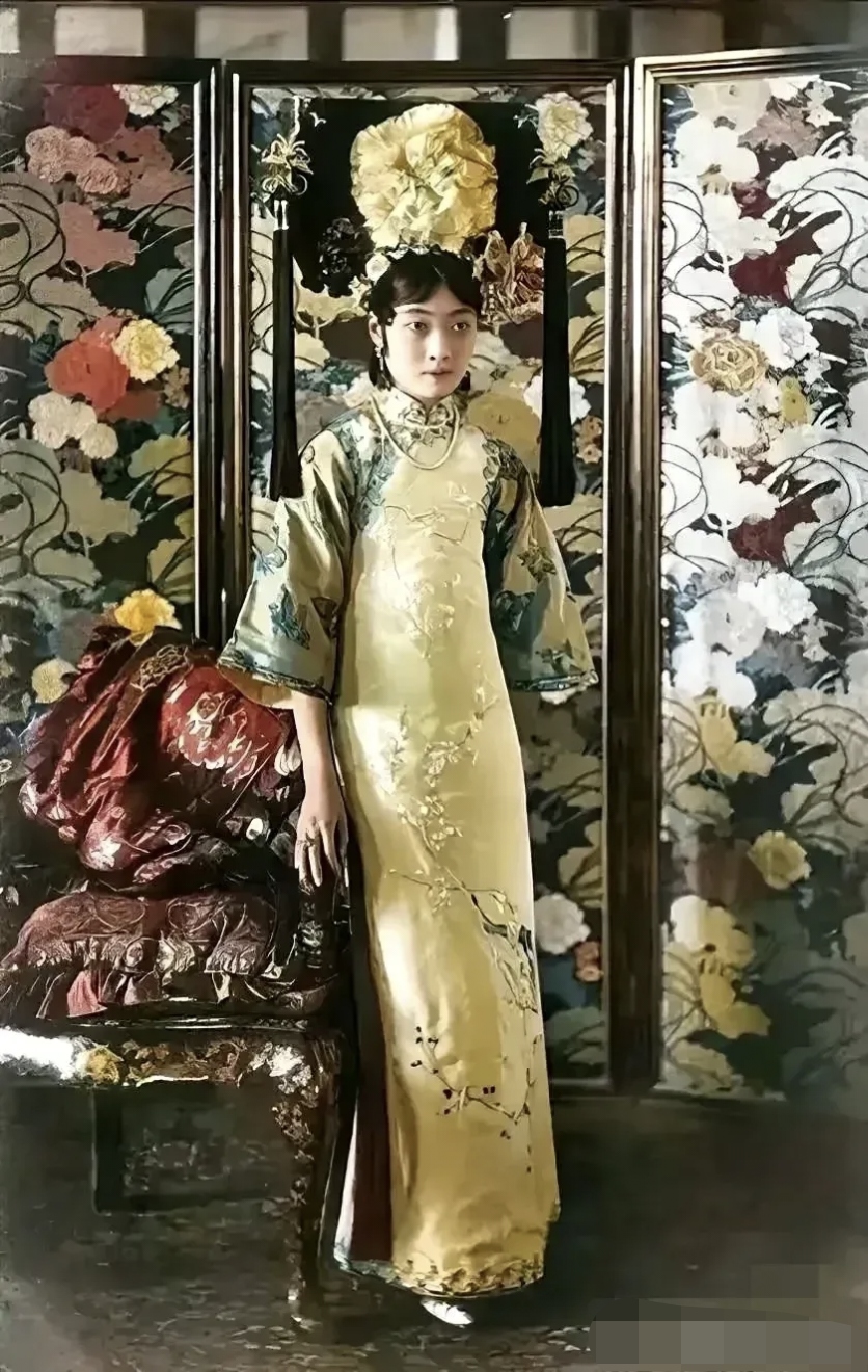 当清朝没落,历史裹挟着每一个后宫佳丽的命运